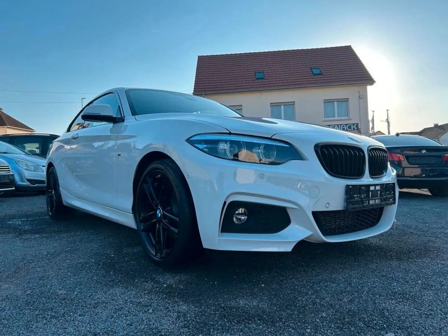 BMW 220 d M Sport 1.HAND +  KAMERA + ACC + LEDER Белый - 1