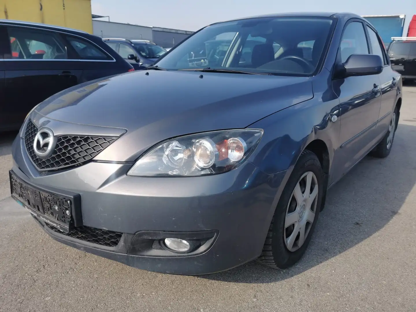 Mazda 3 Sport 1,4i CE Grijs - 1