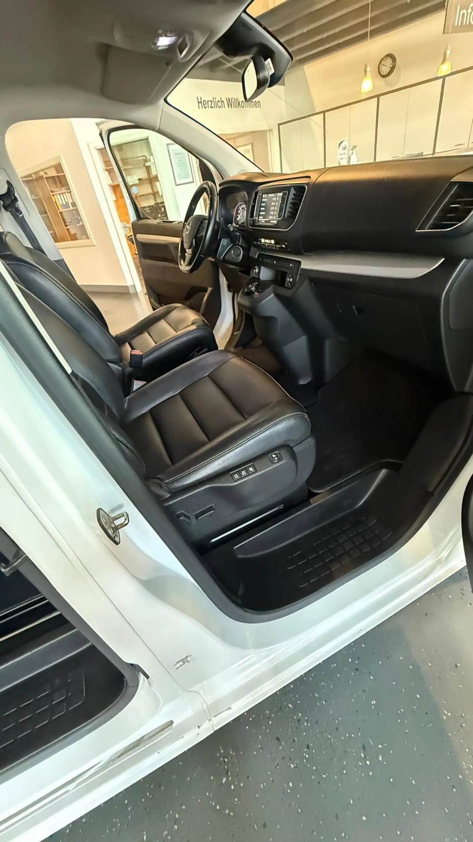 Opel Zafira Life Tourer M (L2)/ Leder/AT/Alu Kupplung — photo 10