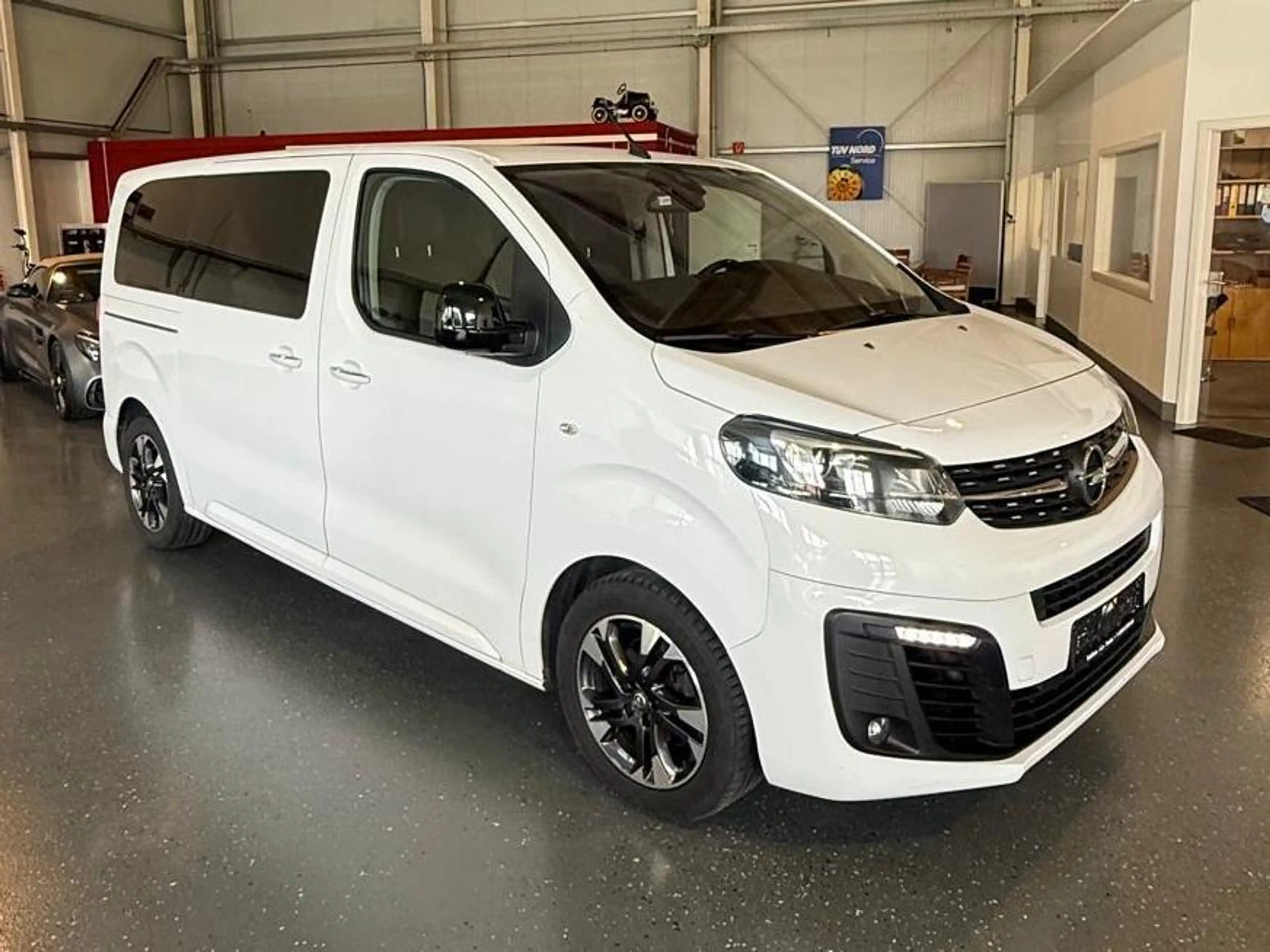 Opel Zafira Life Tourer M (L2)/ Leder/AT/Alu Kupplung — photo 3