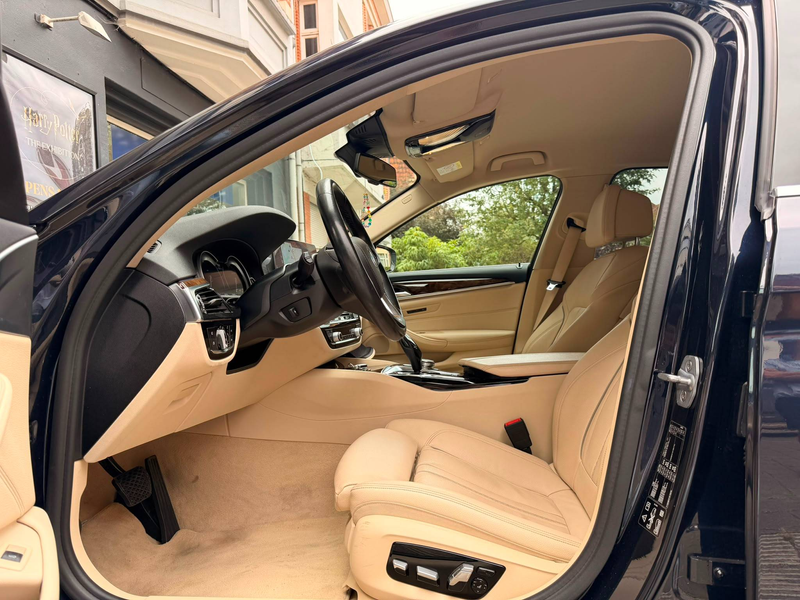 BMW 530 0484 49 55 12 | BMW 530iXAS / CAM 360 / Semi - Virtual Cockpit / CarPlay / GAR 12 MOIS — photo 11