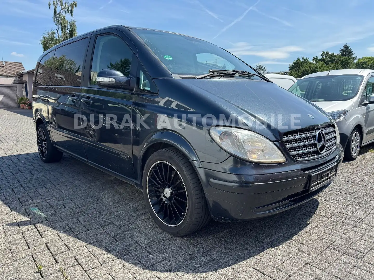 Mercedes-Benz Viano 3.0 CDI kompakt / 6.SITZER / LEDER / AUTOM Schwarz - 1