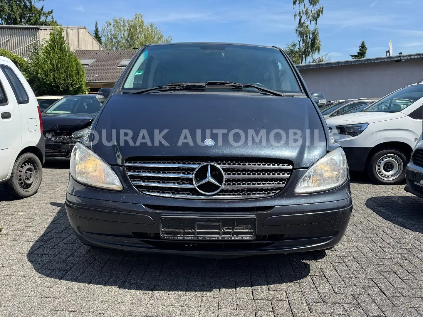 Mercedes-Benz Viano 3.0 CDI kompakt / 6.SITZER / LEDER / AUTOM Schwarz - 2