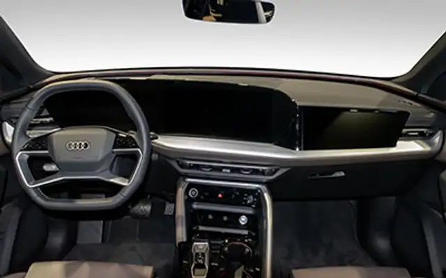 Audi Q5 view 8