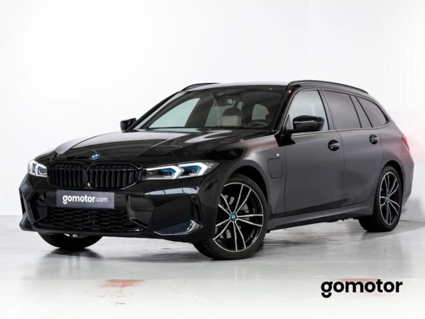 BMW 330 330e xDrive Touring Negro - 1