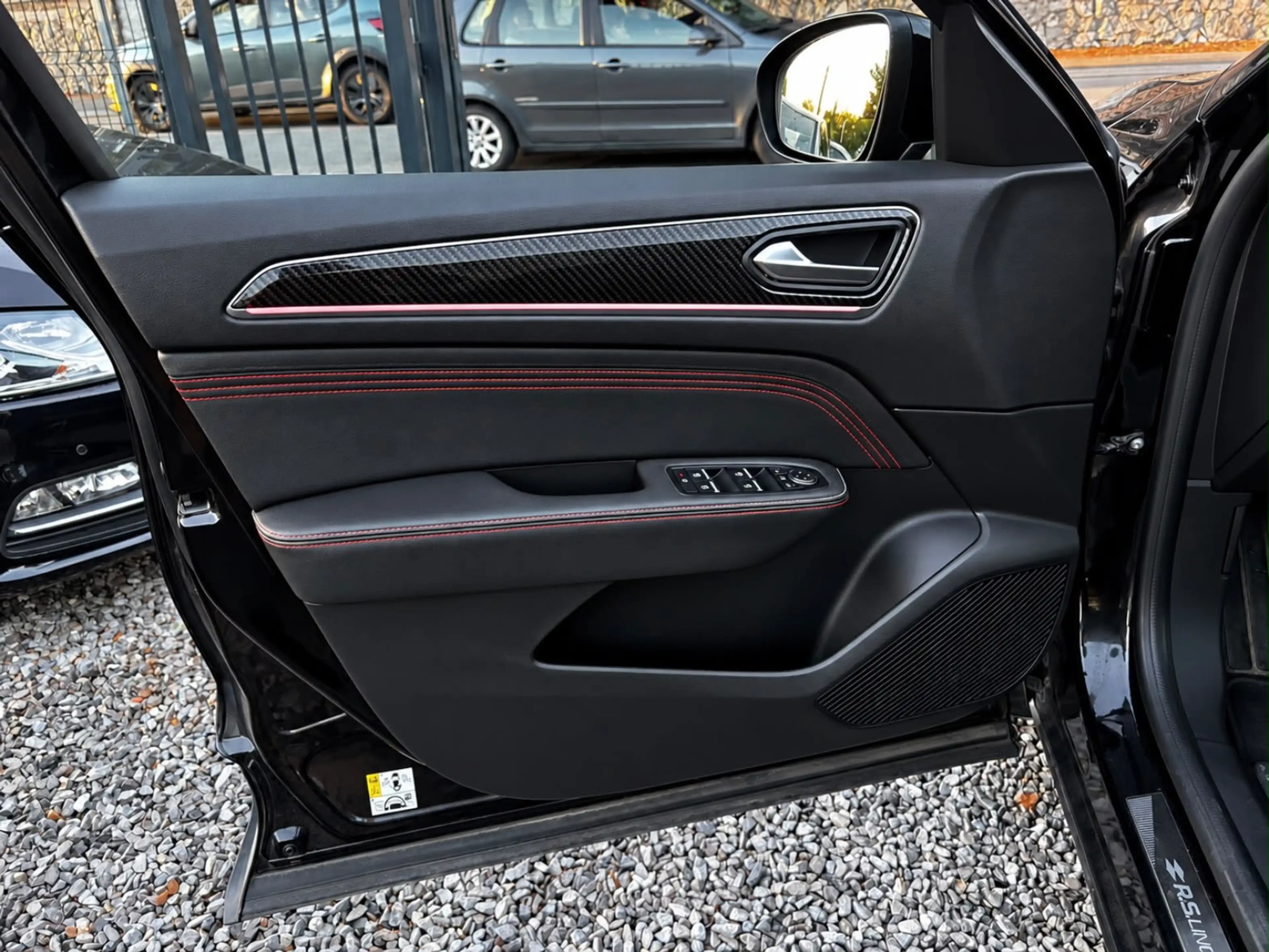 Renault Arkana E-TECH 1.6i R.S.Line * AUTOMATIQUE * 1 PROPRIÉTAIRE * — photo 10