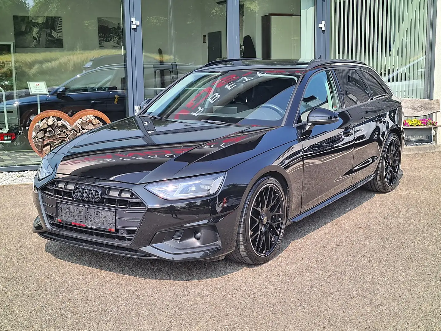 Audi A4 Avant 35 TDI advanced S-tronic Zwart - 2