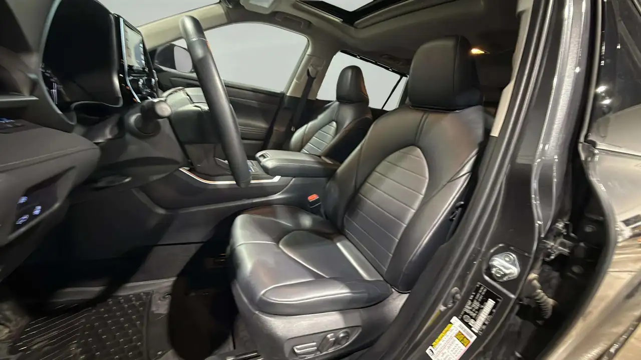 Toyota Highlander снимка Toyota Highlander
