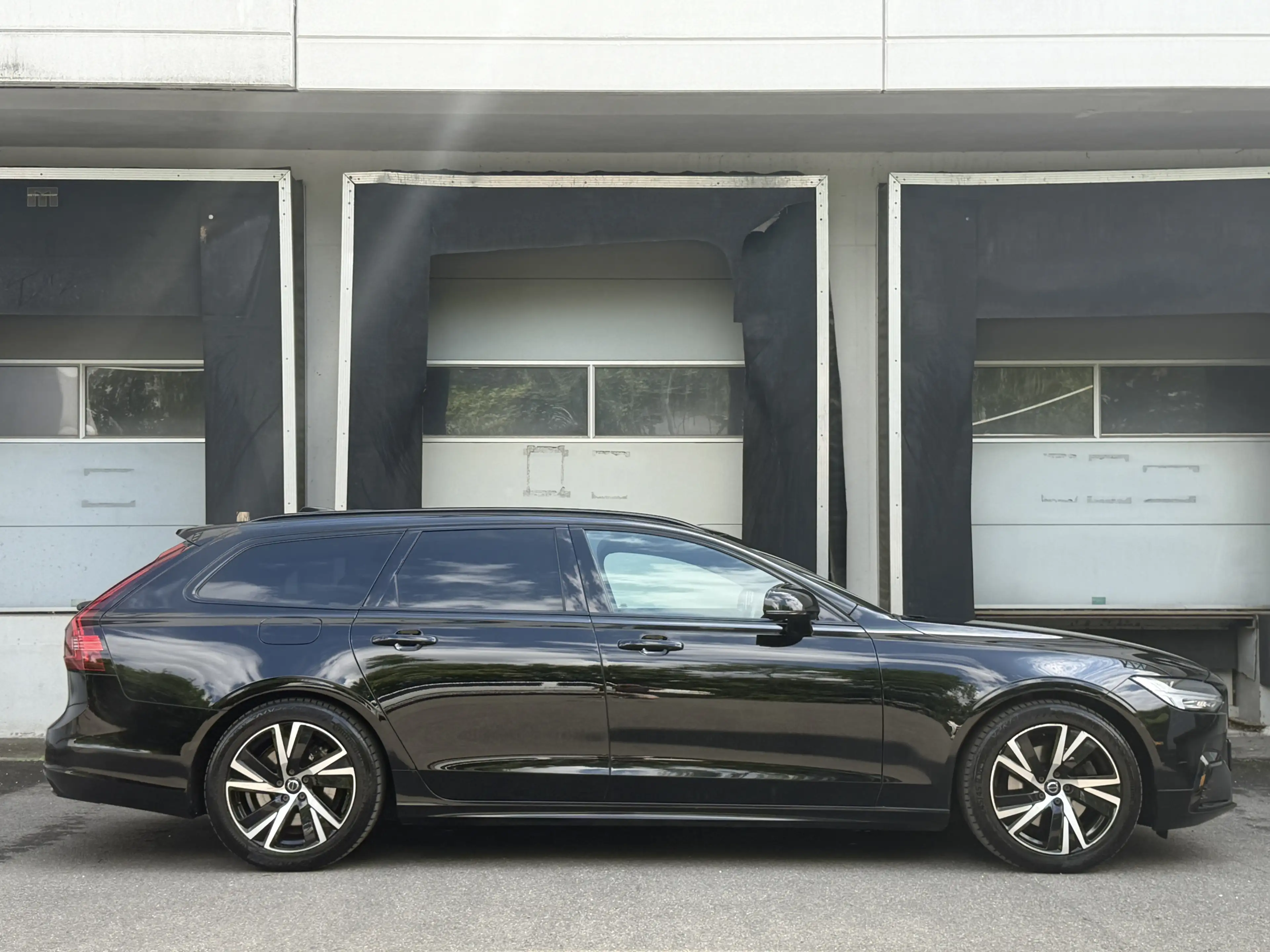 Volvo V90 R Design AWD LED ACC Virtual Pano Head-Up — photo 7