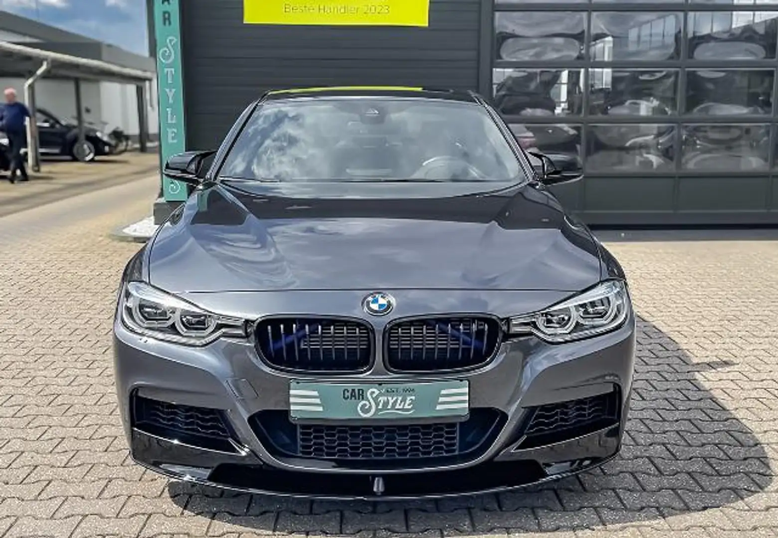 BMW 330 e M Sport.LED.Pano.Head Up Display. Gri - 2