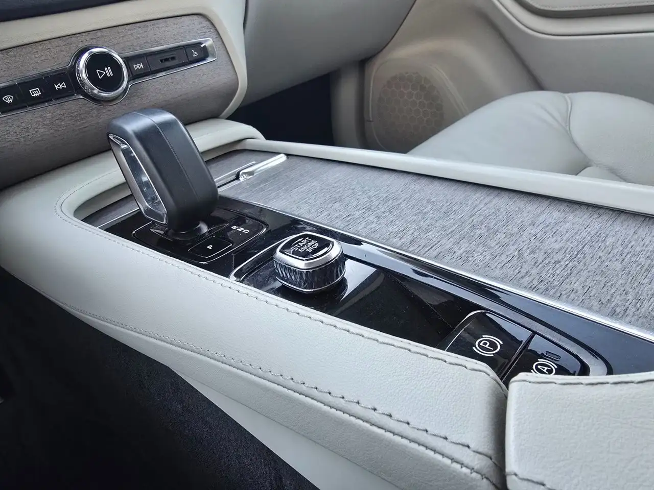 Volvo XC90 снимка Volvo XC90