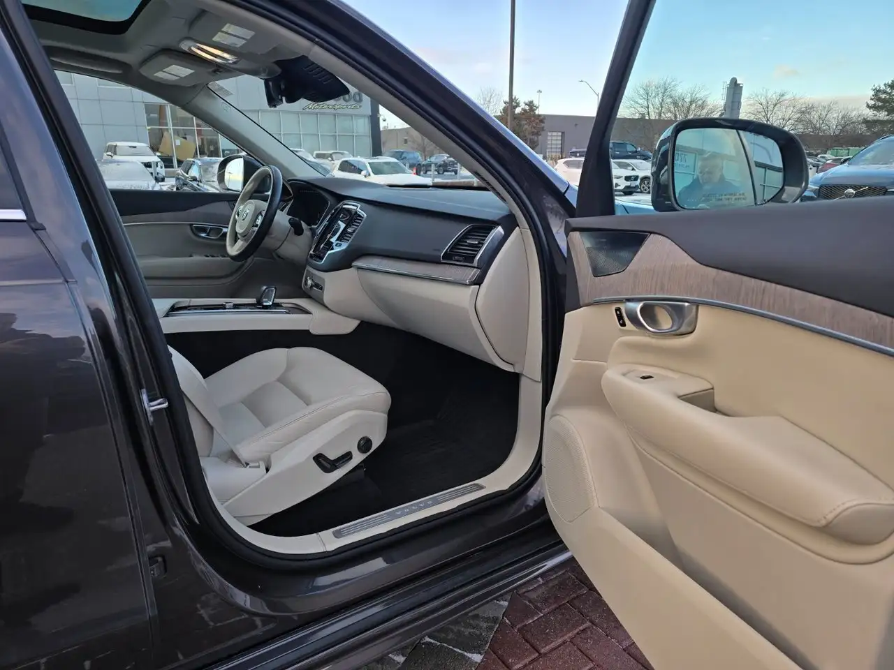 Volvo XC90 снимка Volvo XC90