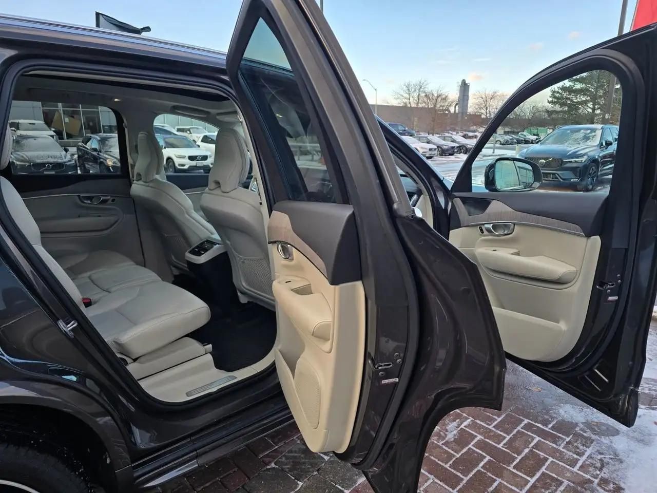 Volvo XC90 снимка Volvo XC90