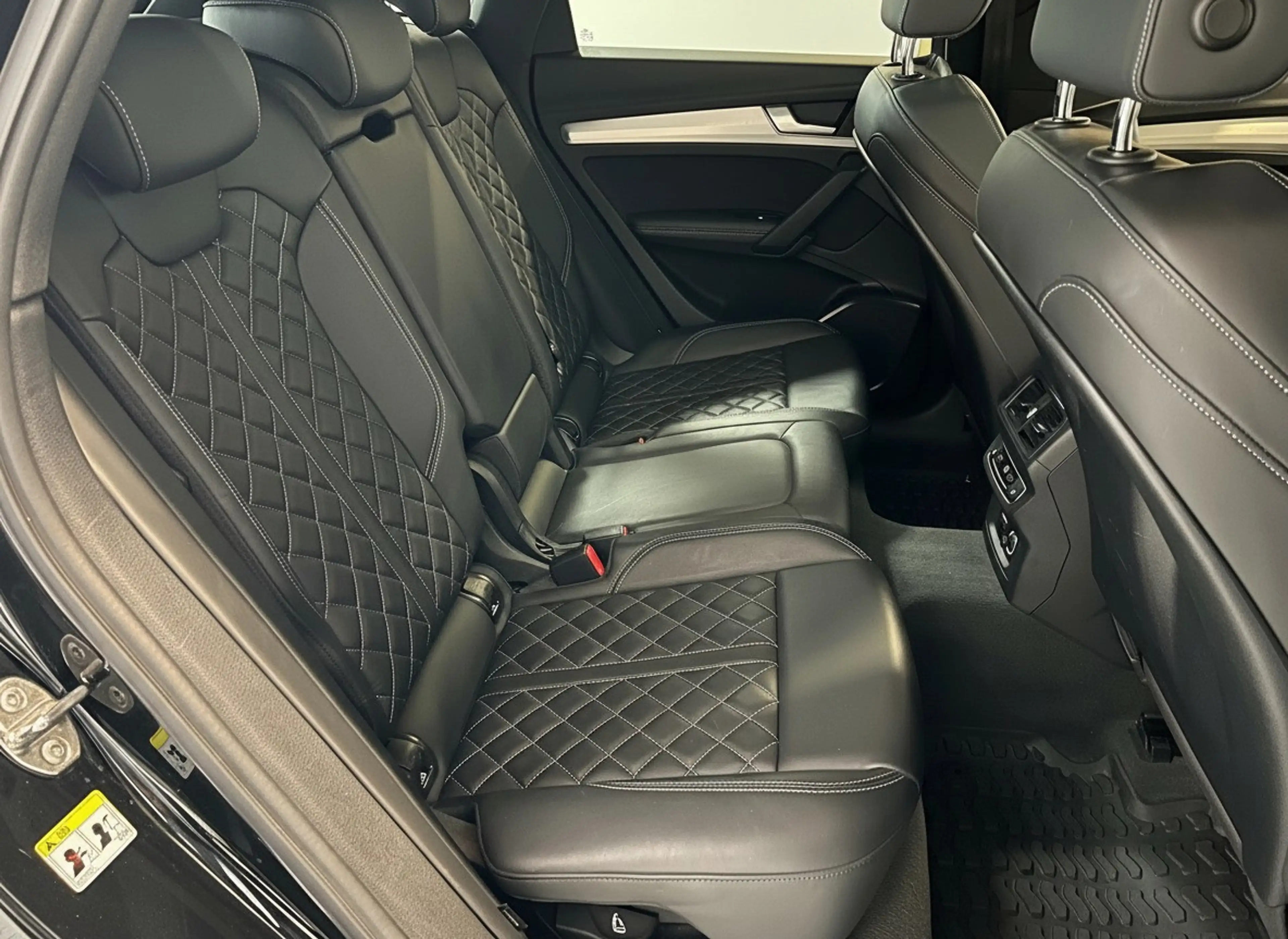 Audi Q5 55 TFSI e quattro Competition - S-line - Panorama — photo 17