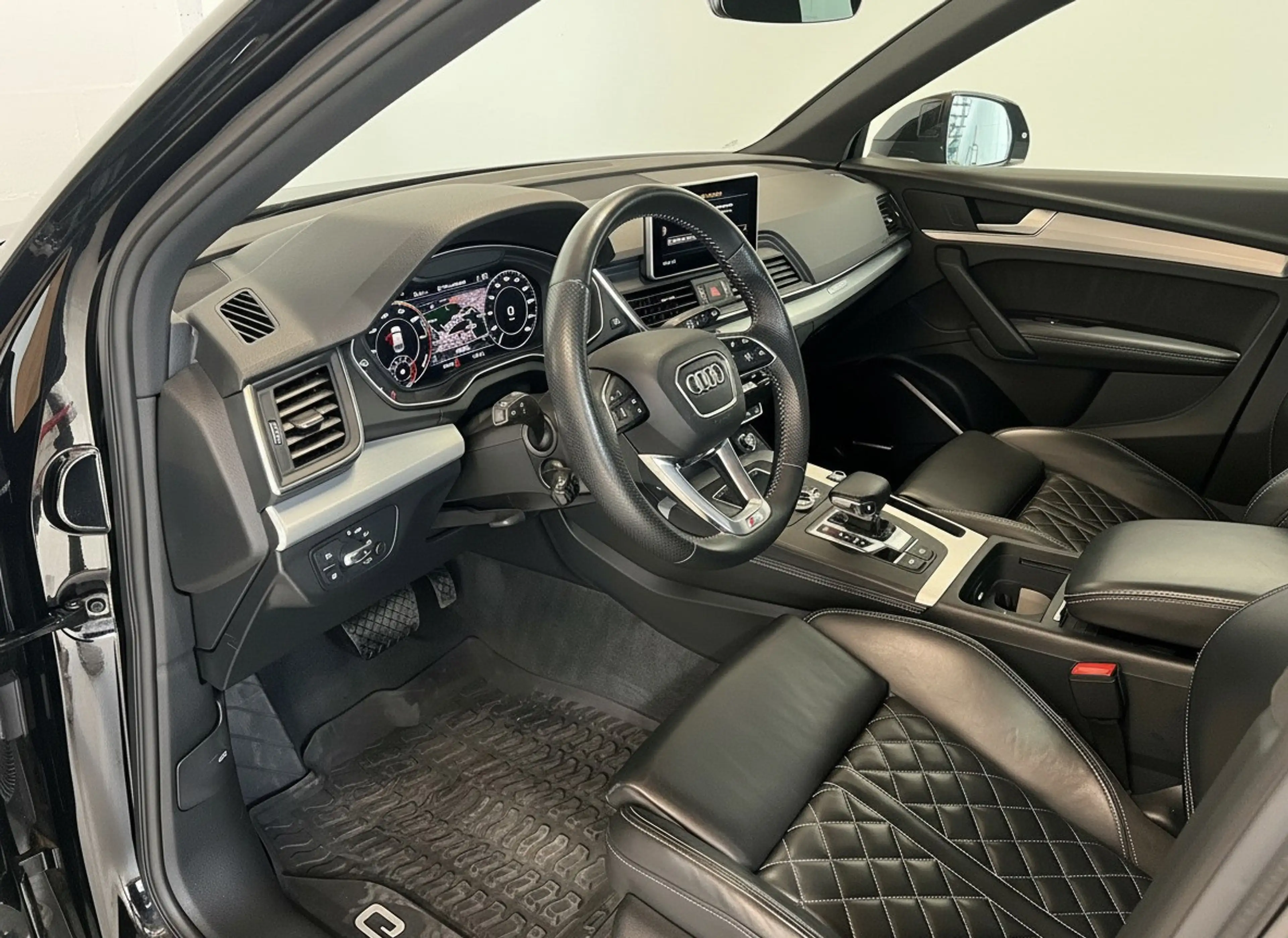 Audi Q5 55 TFSI e quattro Competition - S-line - Panorama — photo 5