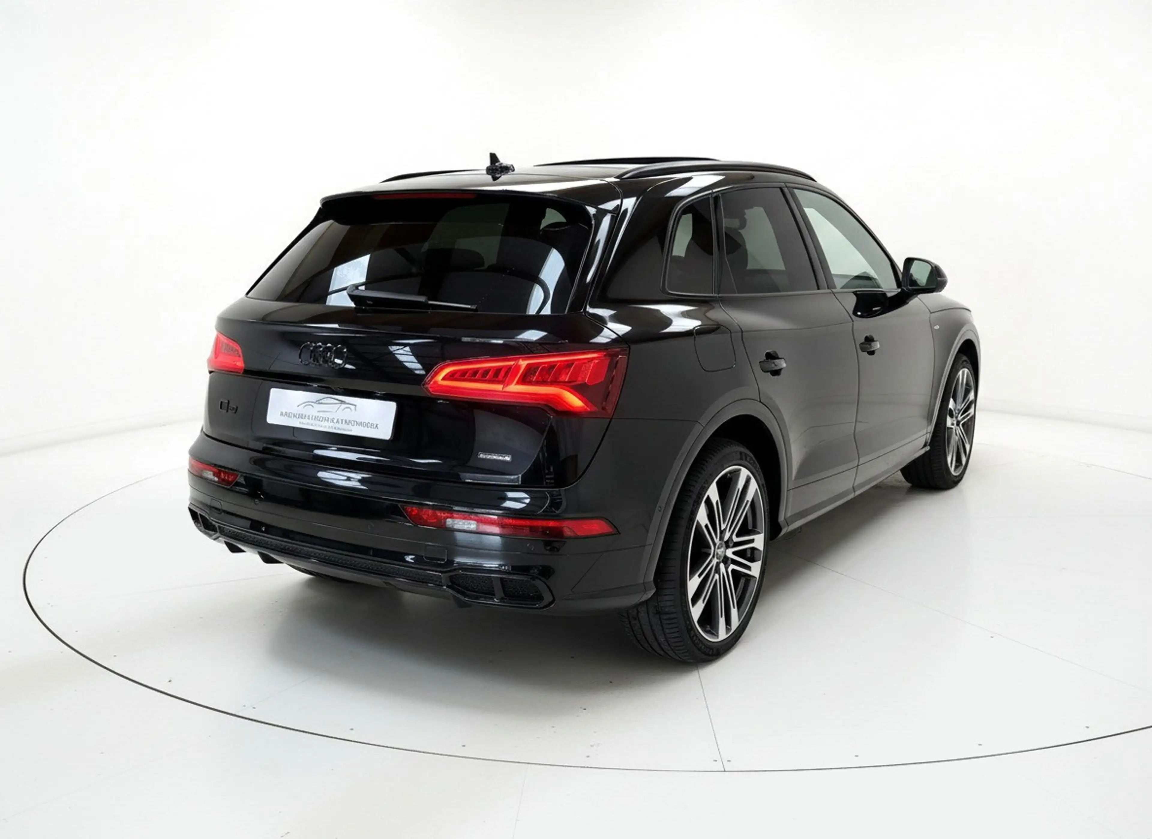 Audi Q5 55 TFSI e quattro Competition - S-line - Panorama — photo 2