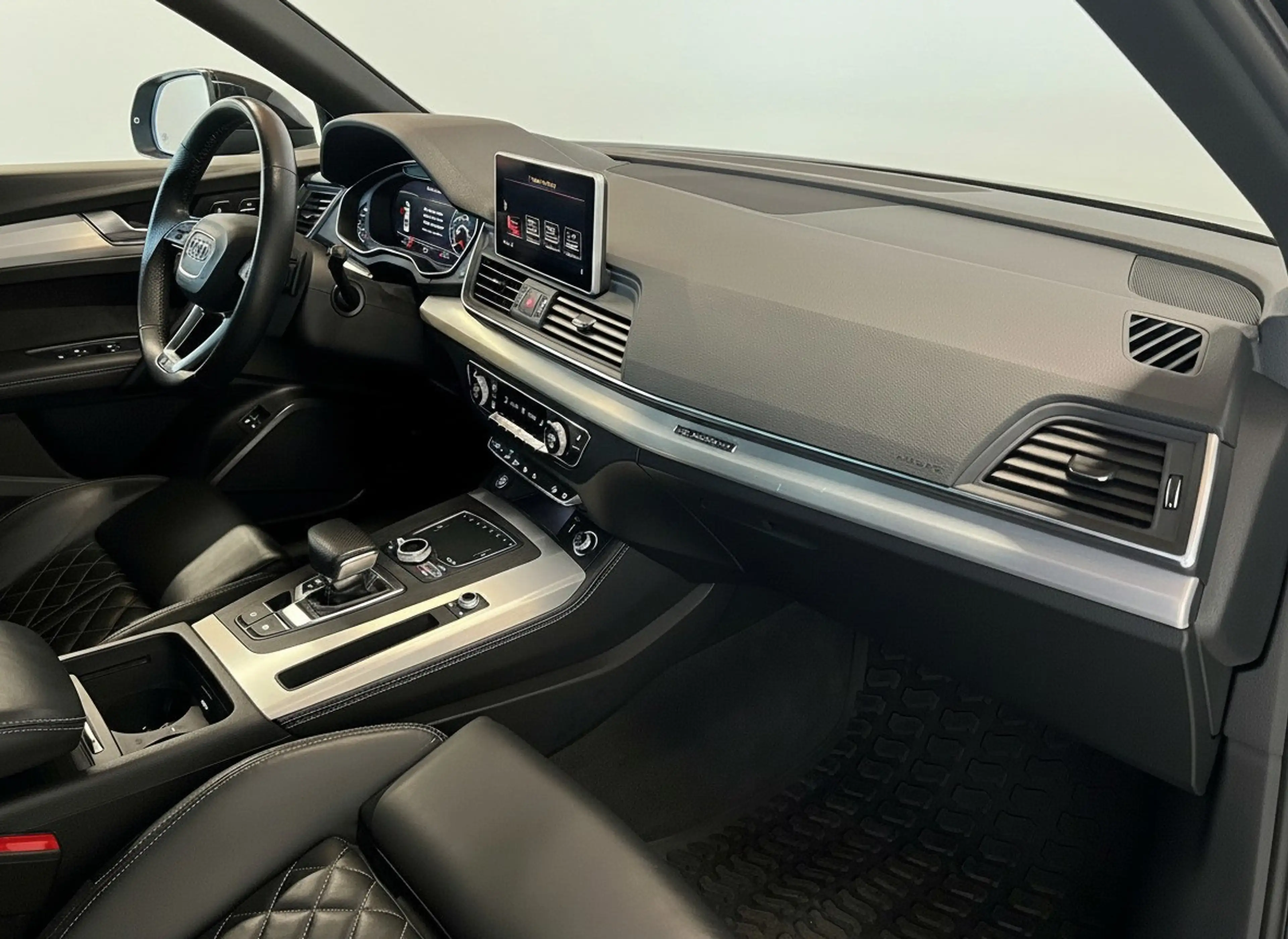 Audi Q5 55 TFSI e quattro Competition - S-line - Panorama — photo 15