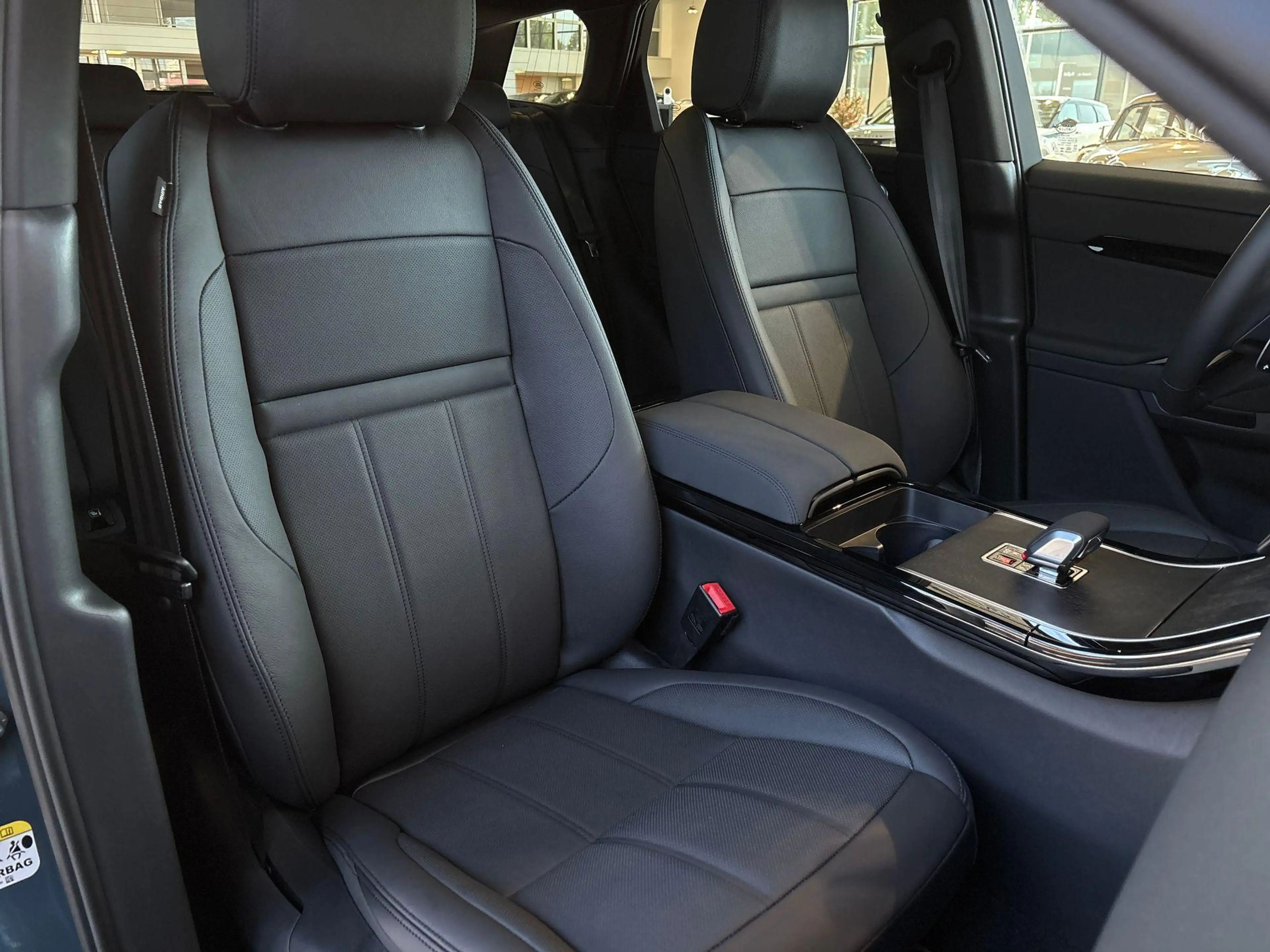 Land Rover Range Rover Evoque P270e AWD DYNAMIC SE -PANO.DAK|20"LM|BLACK PACK|CO — photo 10