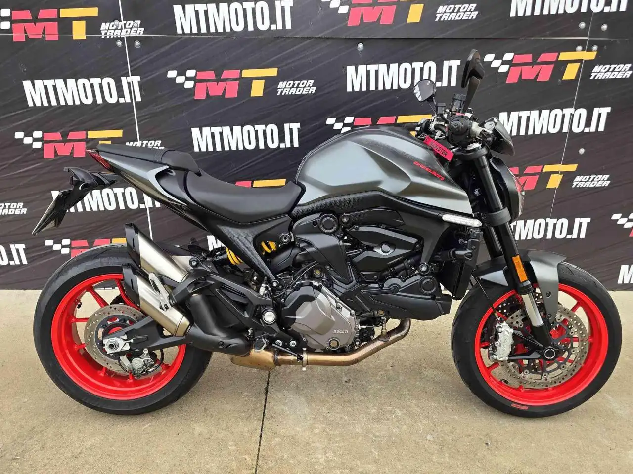 Ducati Monster 797