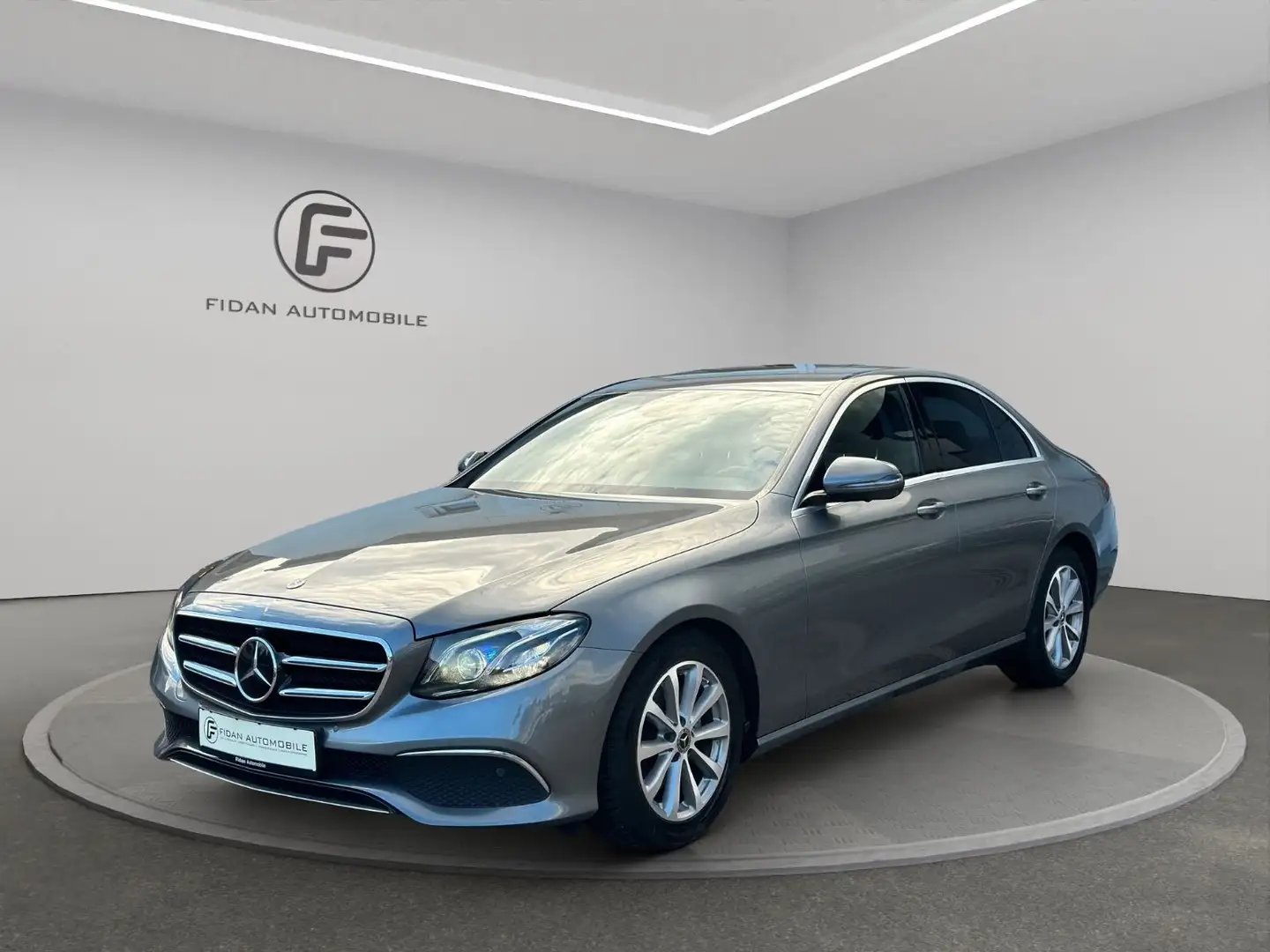 Mercedes-Benz E 200 d*Wide*Multibeam*Memory*Ambiente*360*Apple* Grau - 1