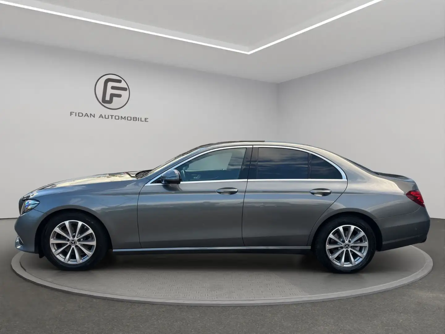 Mercedes-Benz E 200 d*Wide*Multibeam*Memory*Ambiente*360*Apple* Grau - 2