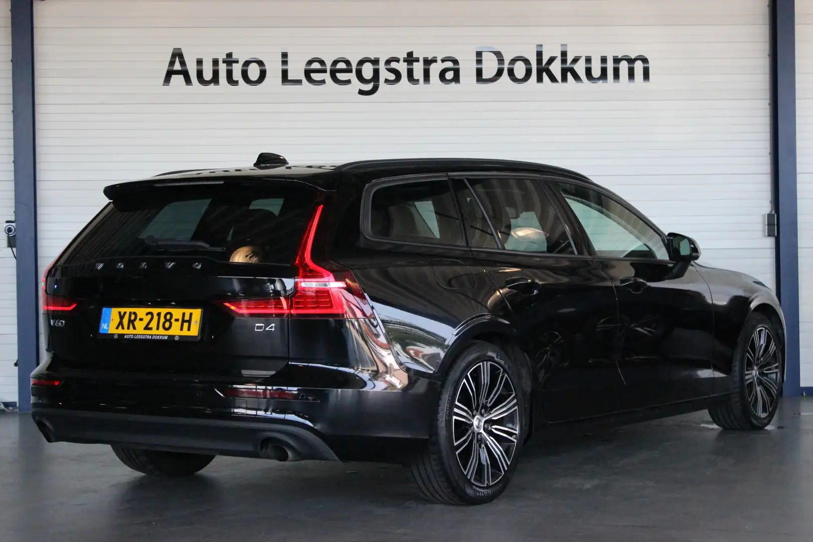 Volvo V60 2.0 D4 LED | Navi | Cruise | Lane Assist | Bluetoo Noir - 2