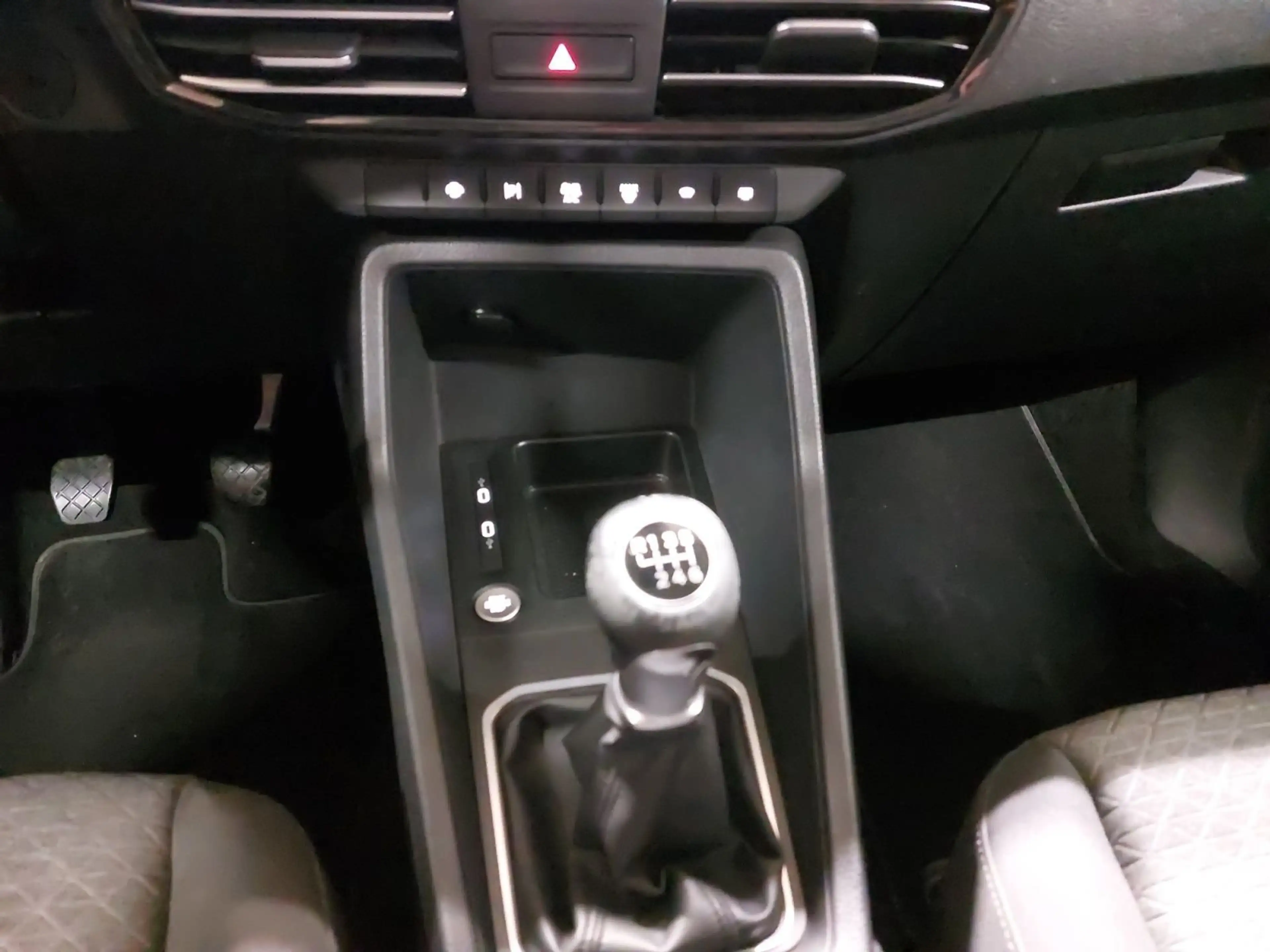 Ford Tourneo Connect 2.0 Ecoblue Titanium Grand — photo 14