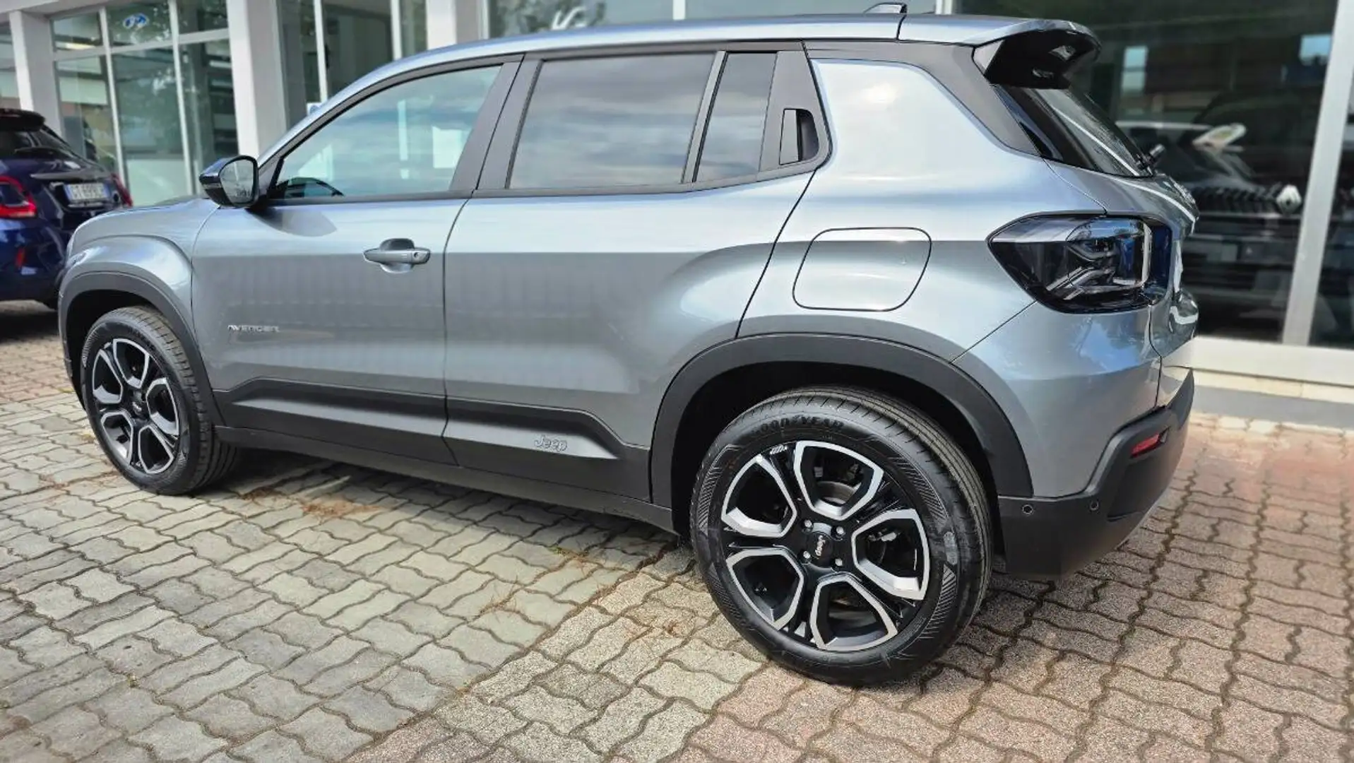 Jeep Avenger 1.2 t. Summit fwd 100cv Km0 BURATTI PREMIUM Grijs - 2