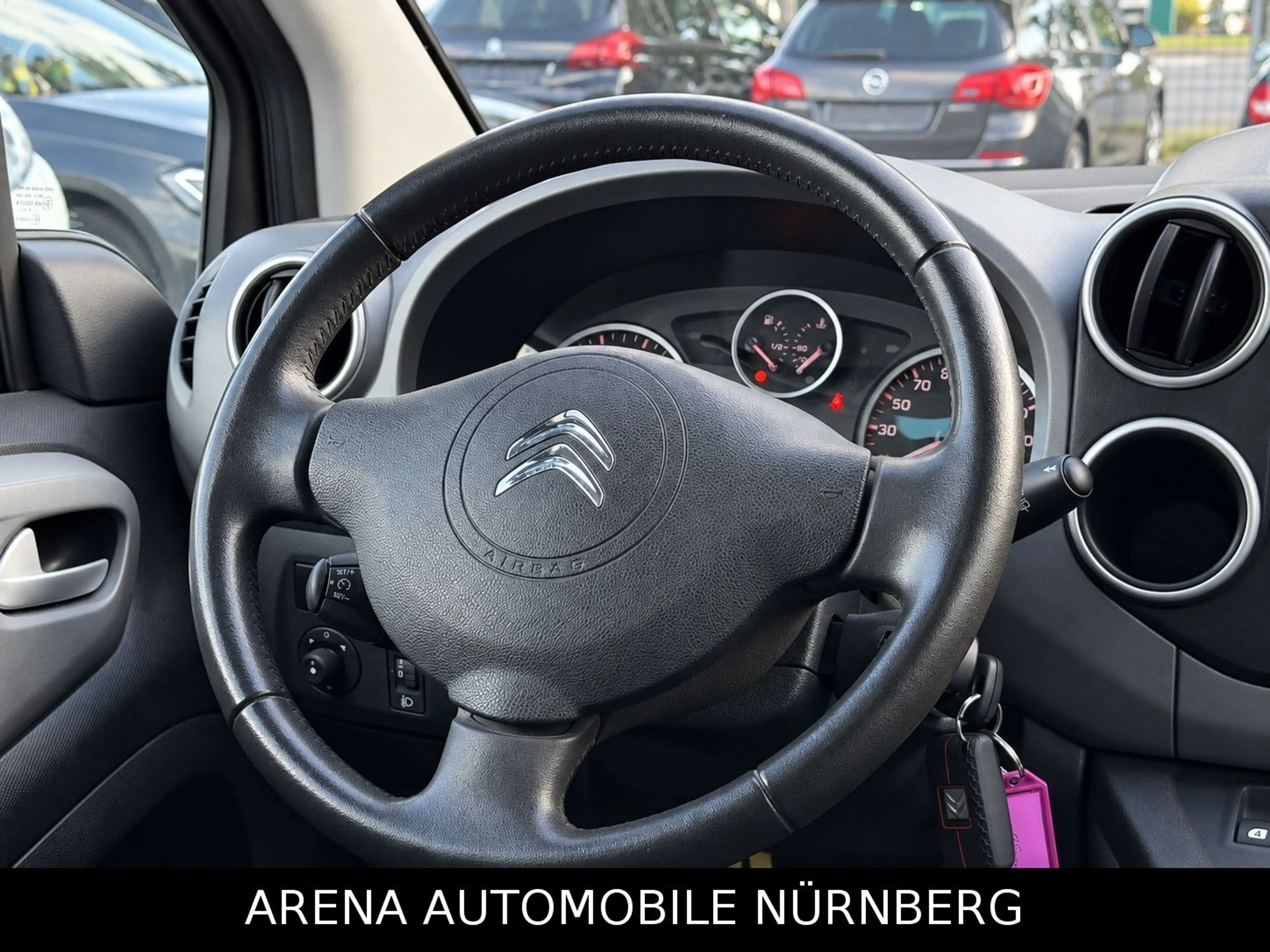 Citroen Berlingo Kombi Shine 1.6 Blue-HDI*Panorama — photo 14