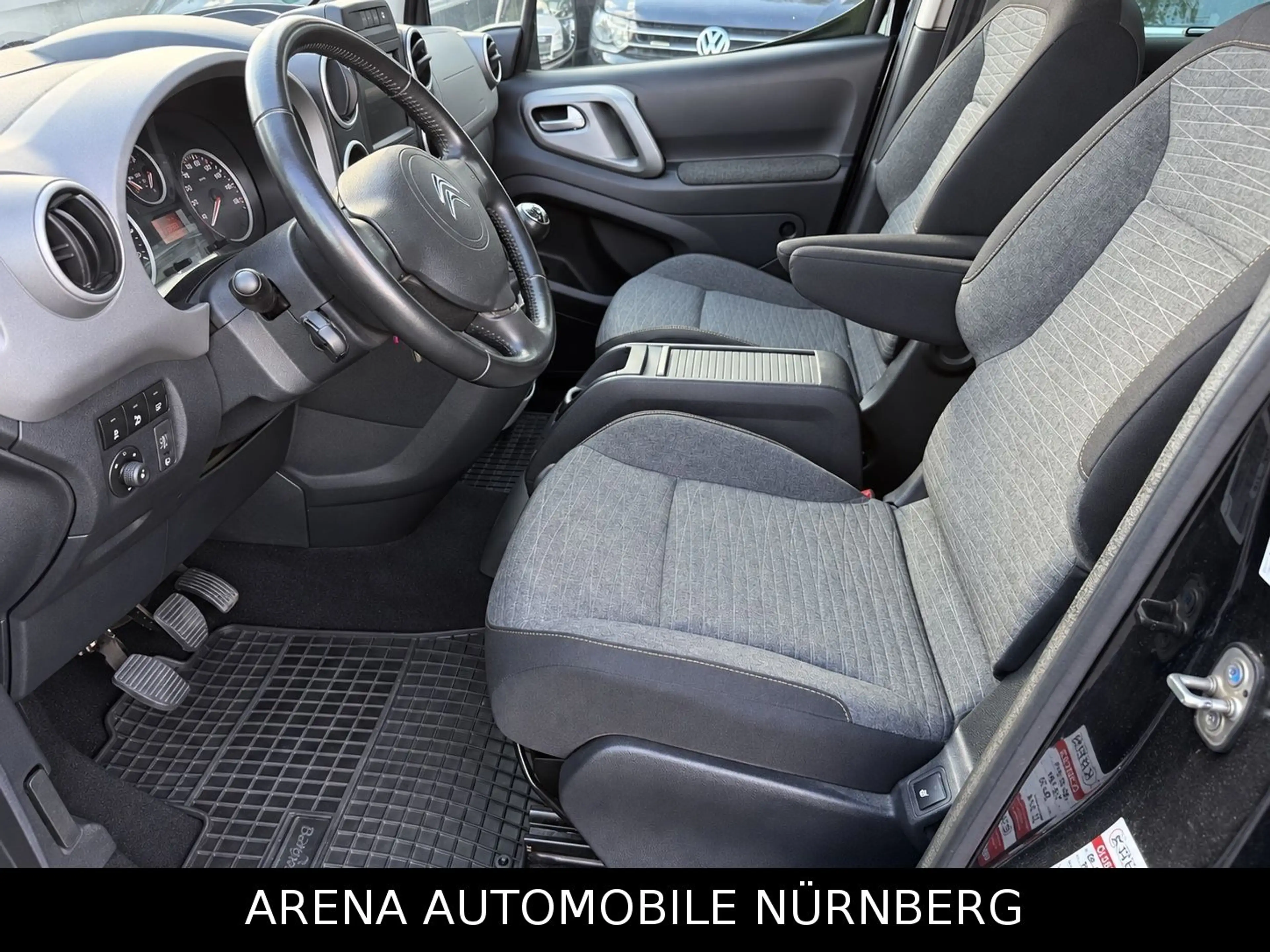 Citroen Berlingo Kombi Shine 1.6 Blue-HDI*Panorama — photo 9