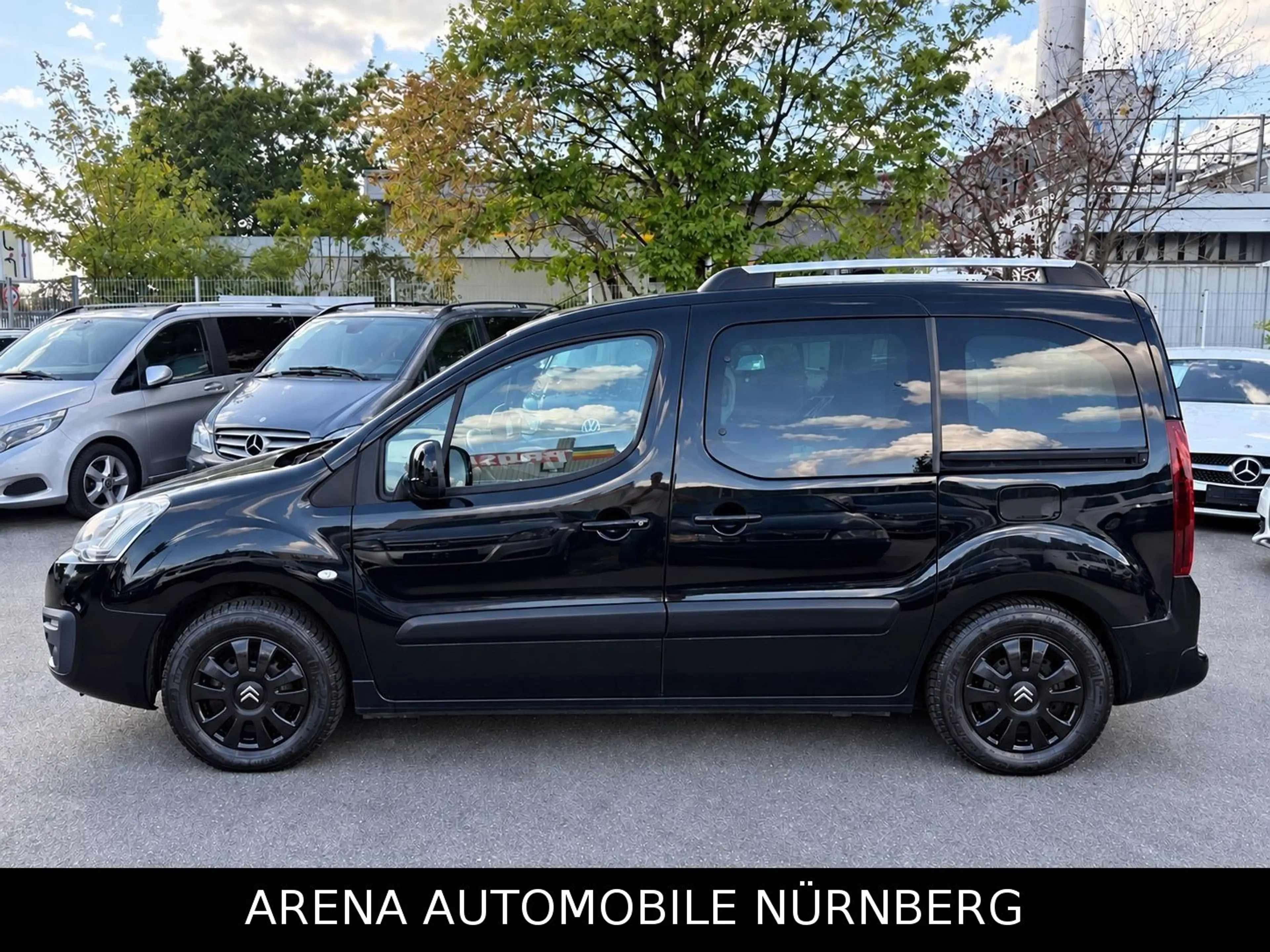 Citroen Berlingo Kombi Shine 1.6 Blue-HDI*Panorama — photo 6