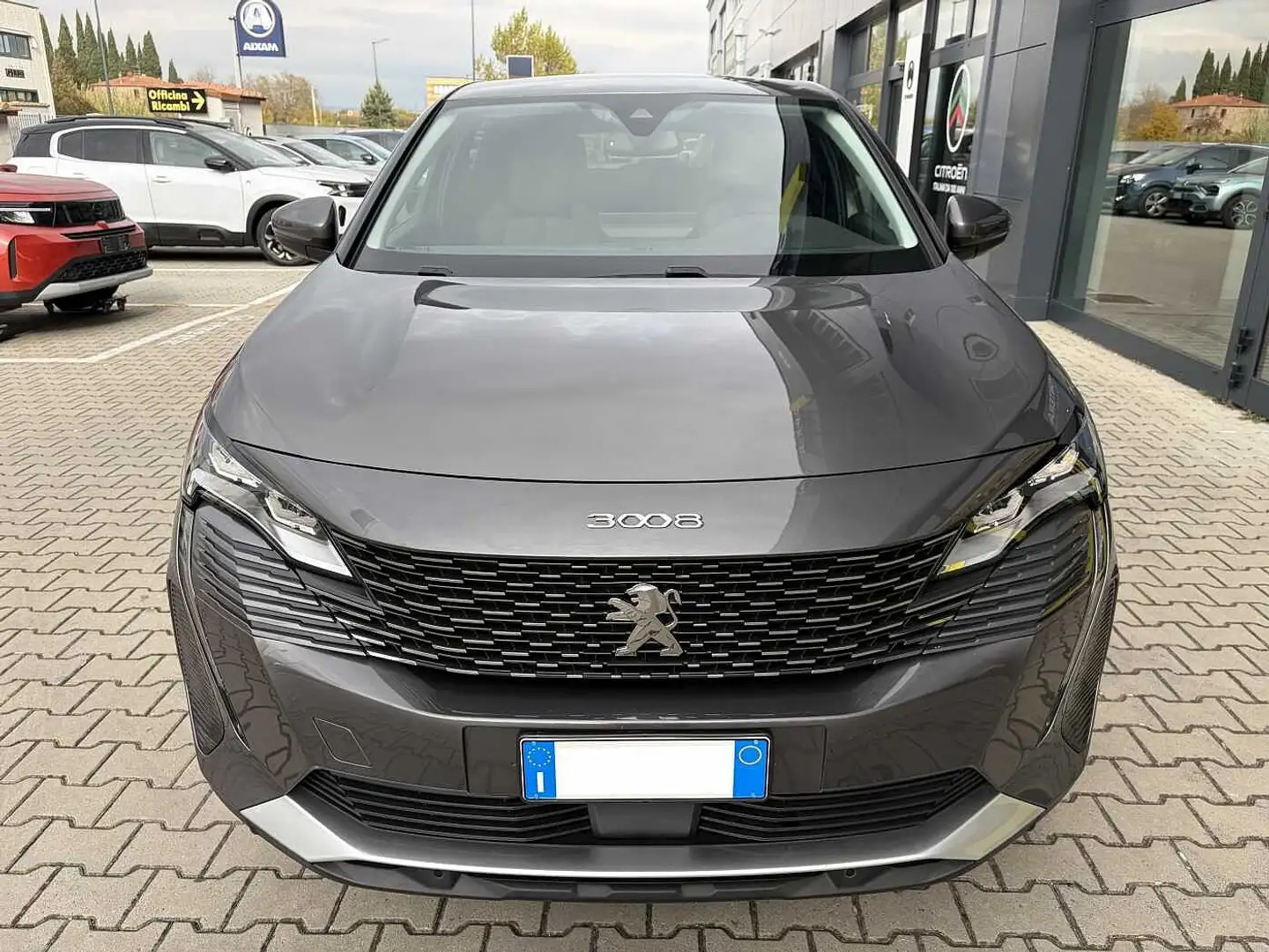 Peugeot 3008 1.5 BlueHDi 130 CV EAT8 Allure Pack Grau - 2