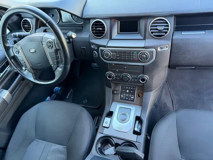 Land Rover Discovery Pro 3.0TDV6 S 2016, foto 10