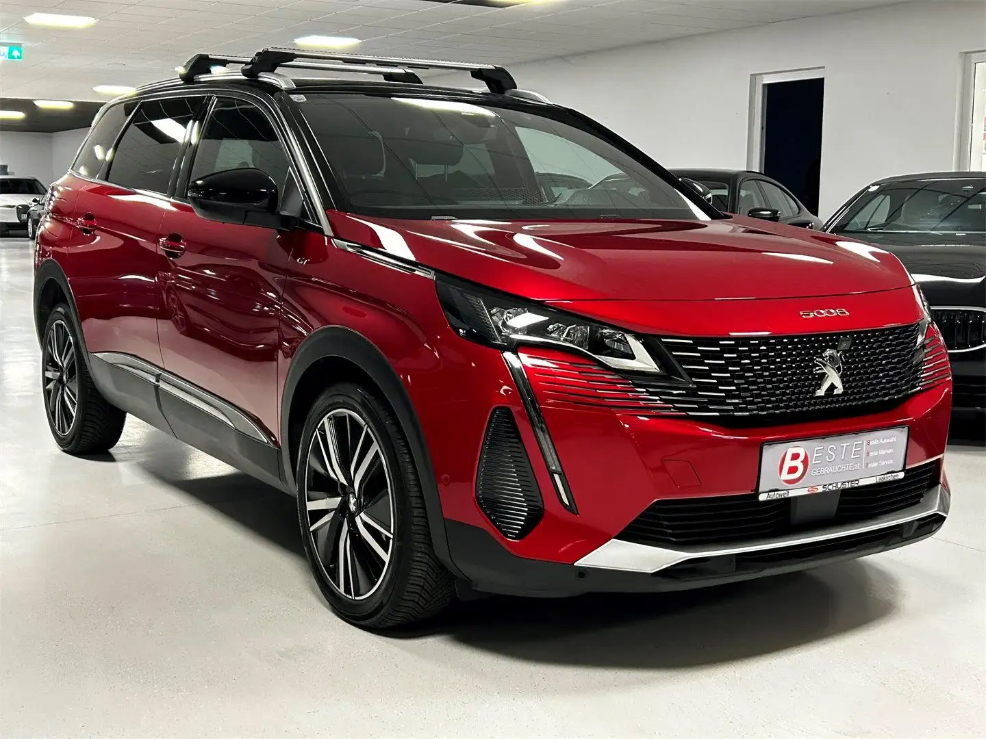 Peugeot 5008 1,2 PureTech GT Line *7 Sitzer* Rot - 1
