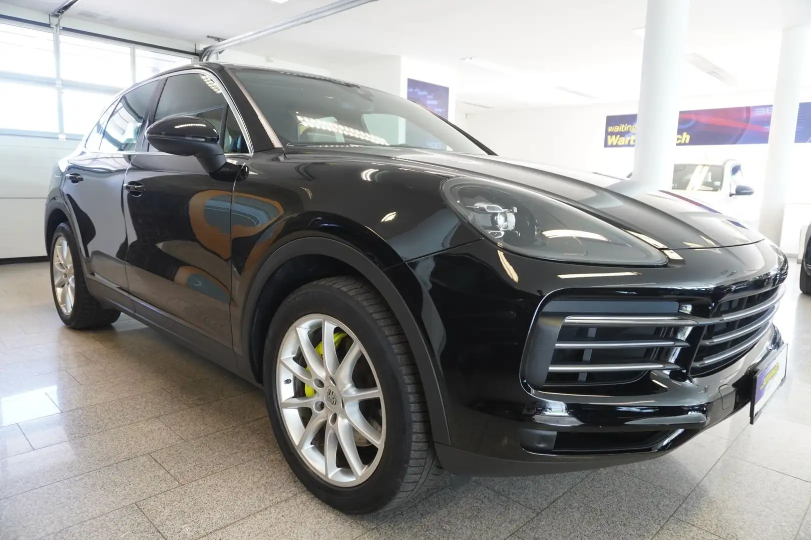 Porsche Cayenne V6 e-Hybrid PHEV Aut./LED/20“/Kam. Schwarz - 2
