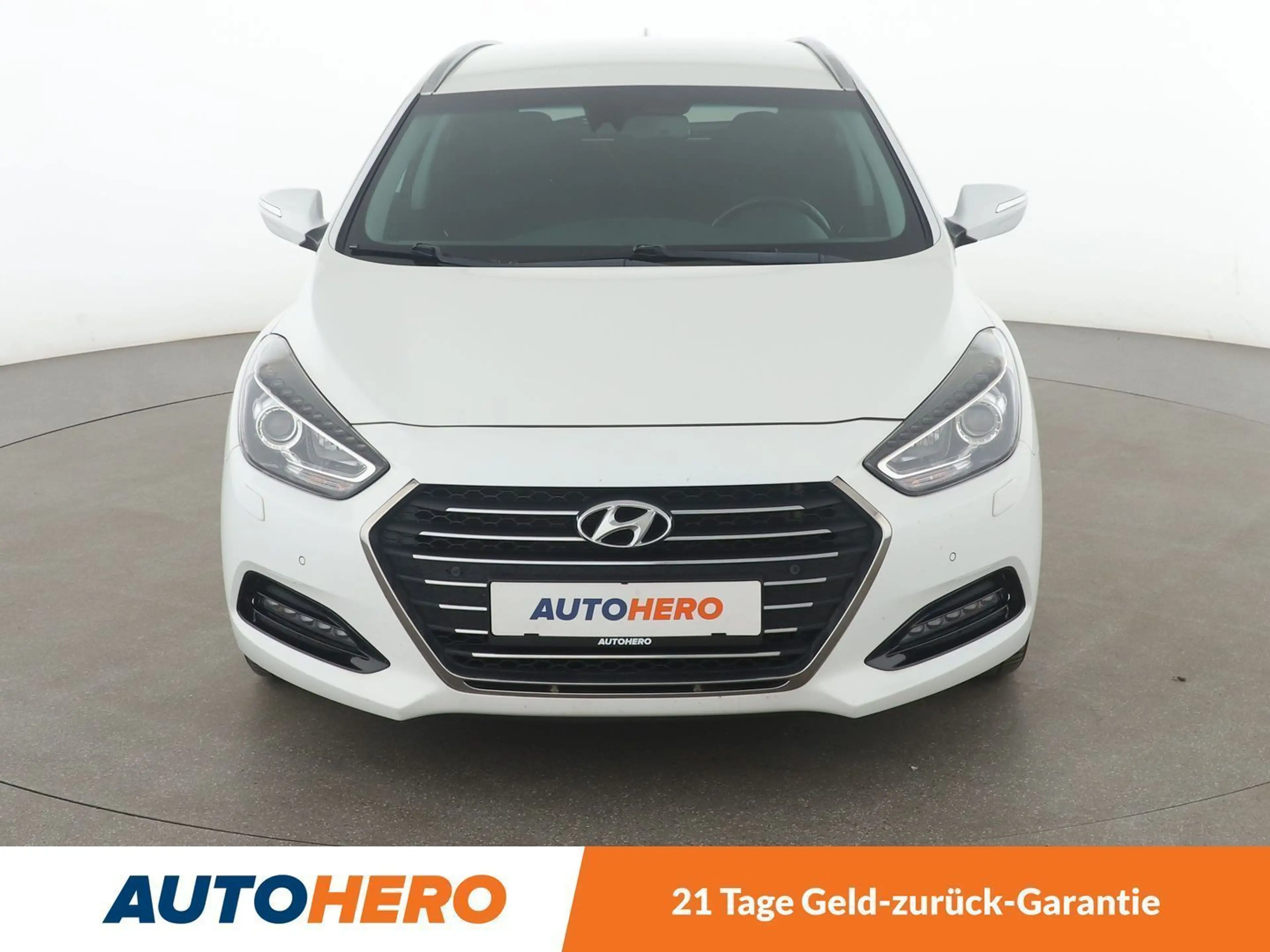 Hyundai i40 2.0 GDI Style Aut.*XENON*NAVI*TEMPO*CAM*PDC*SHZ* — photo 9