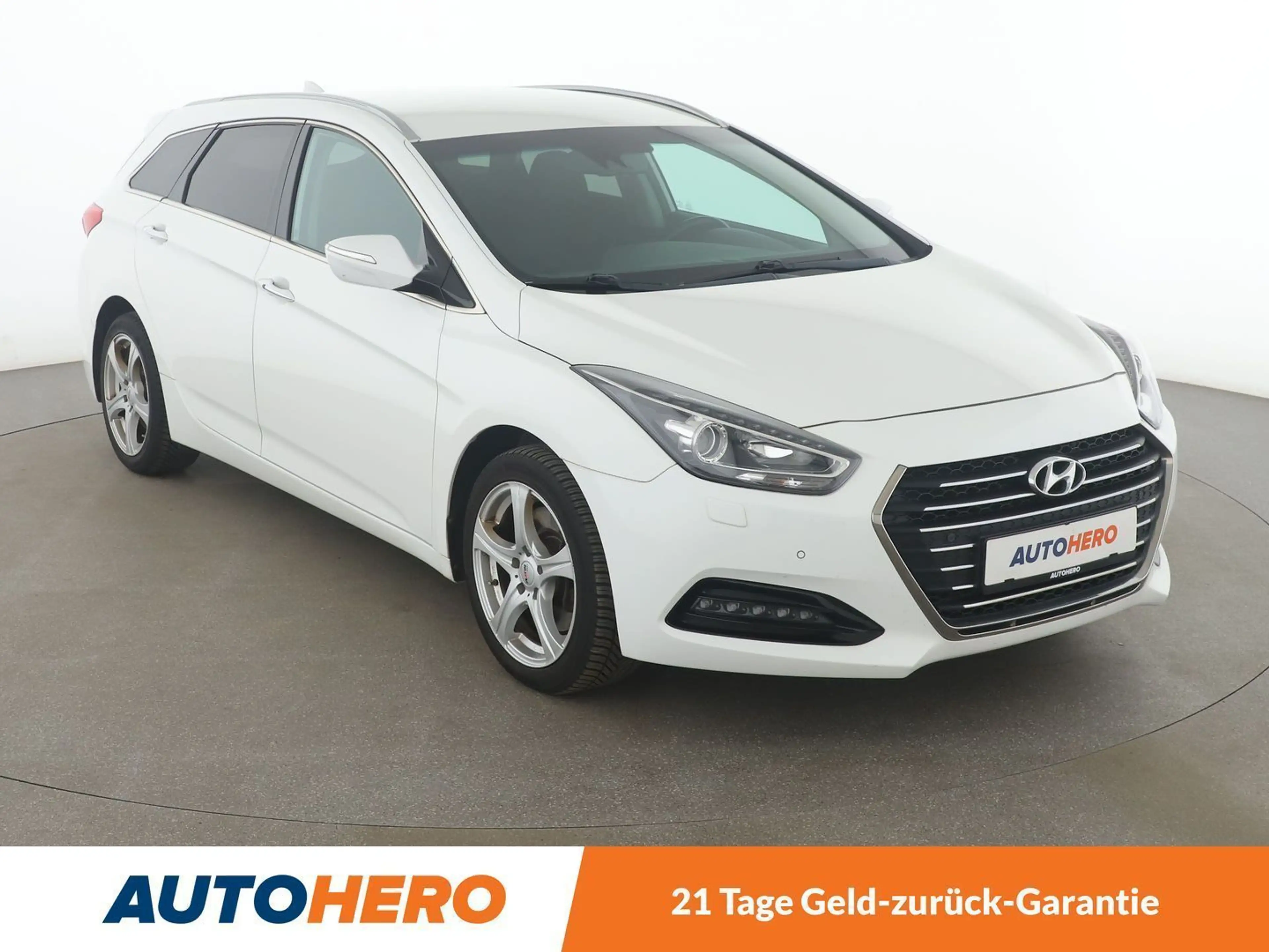 Hyundai i40 2.0 GDI Style Aut.*XENON*NAVI*TEMPO*CAM*PDC*SHZ* — photo 8