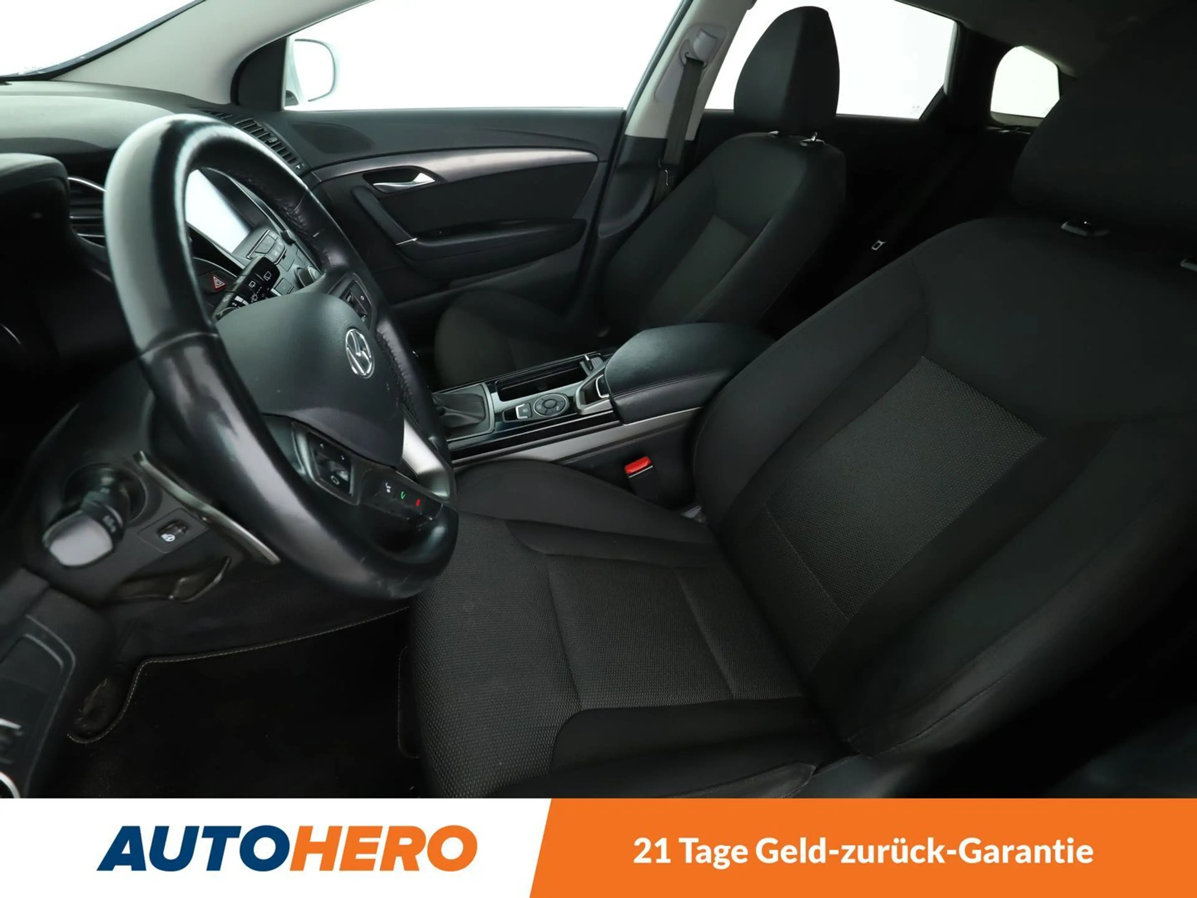 Hyundai i40 2.0 GDI Style Aut.*XENON*NAVI*TEMPO*CAM*PDC*SHZ* — photo 10