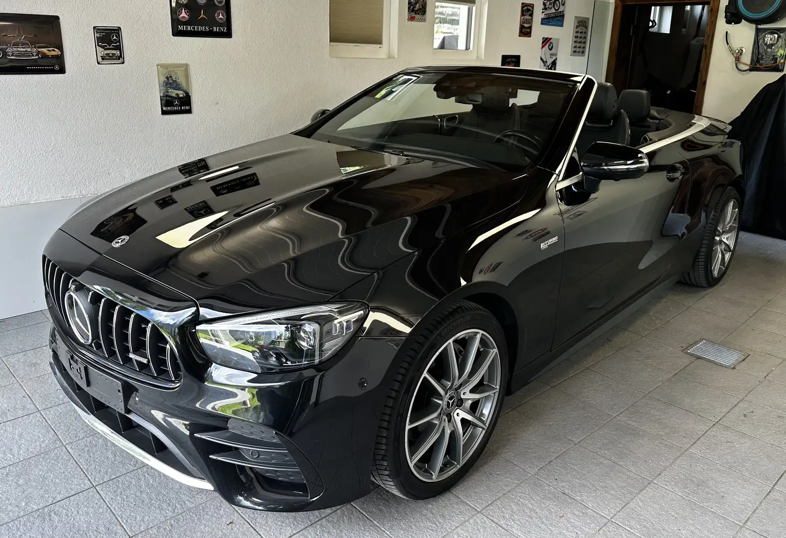 Mercedes-Benz E 220 E 220 d AMG 4MATIC Aut. Schwarz - 1