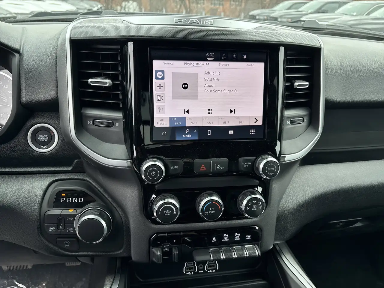 RAM 1500 снимка RAM 1500