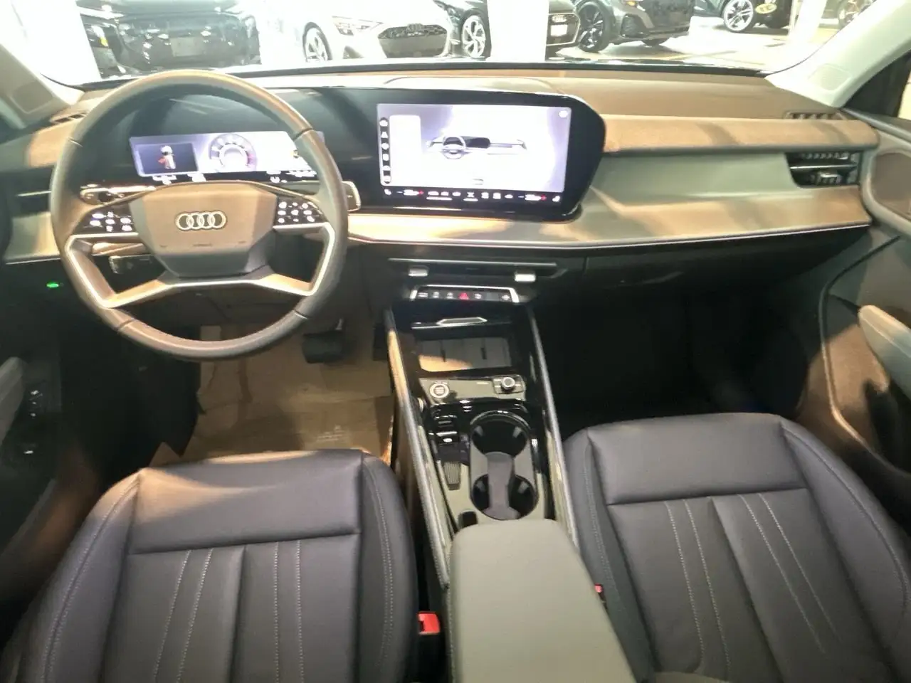 Audi Q3 снимка Audi Q3