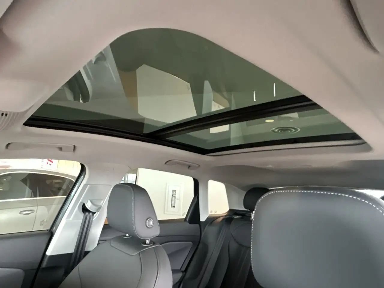Audi Q3 снимка Audi Q3