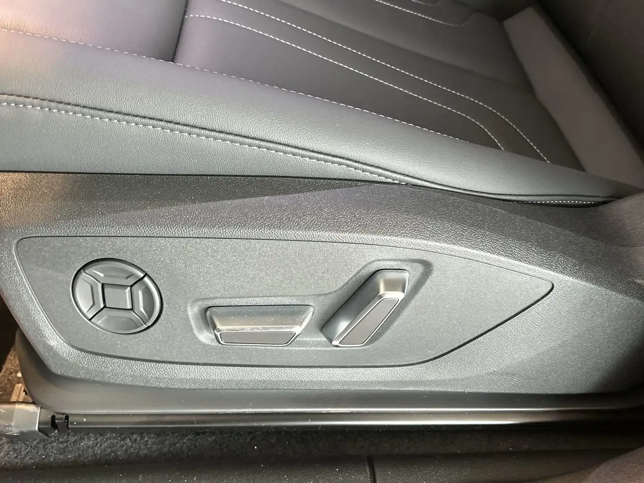 Audi Q3 снимка Audi Q3