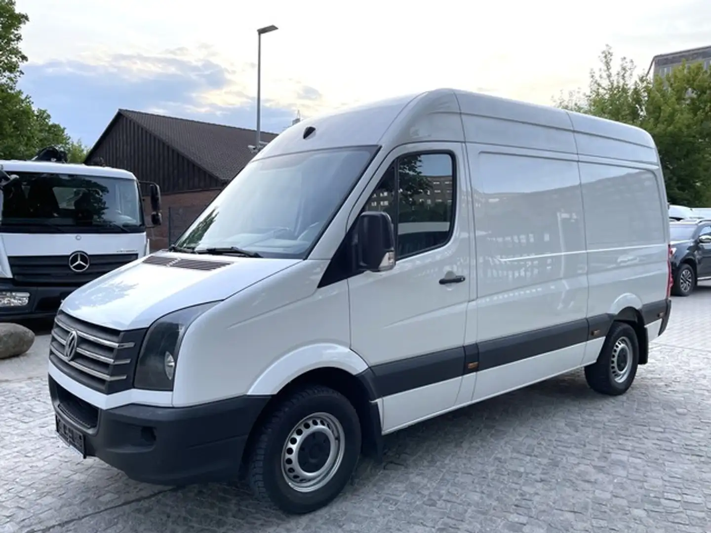 Volkswagen Crafter 2.0TDI L2H2 WEBASTO*KLIMA*AHK*TEMPOMAT Biały - 1