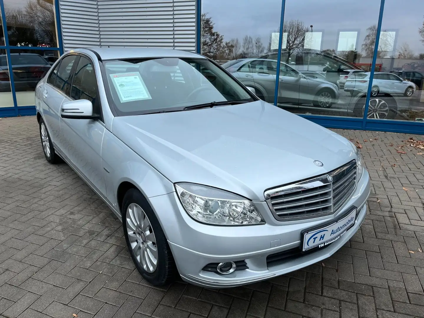 Mercedes-Benz C 200 Kompressor/Klimaauto./Tempomat/AHK Silber - 1