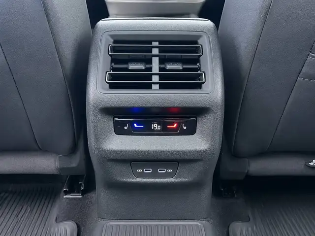 Volkswagen Tiguan view 15