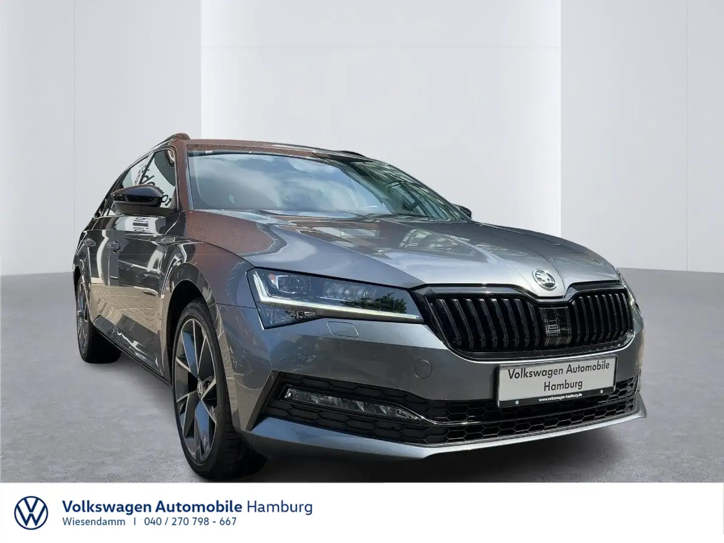 Skoda Superb Combi 2.0 TDI DSG Sportline KAMERA/NAVI Grau - 1