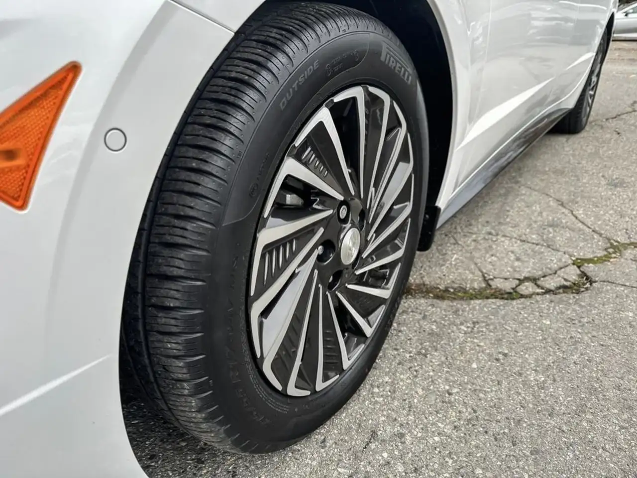 Hyundai SONATA снимка Hyundai SONATA