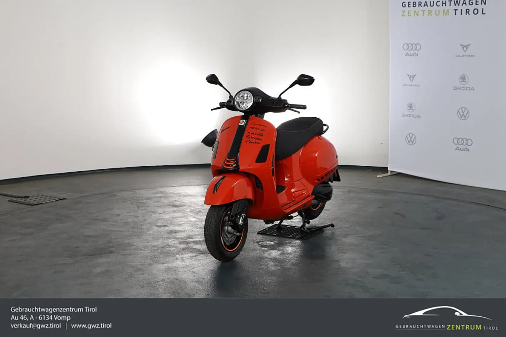 Vespa GTS 300 i.e. Super Sport KEY LESS PORSCHE Carrera  Oranje - 1
