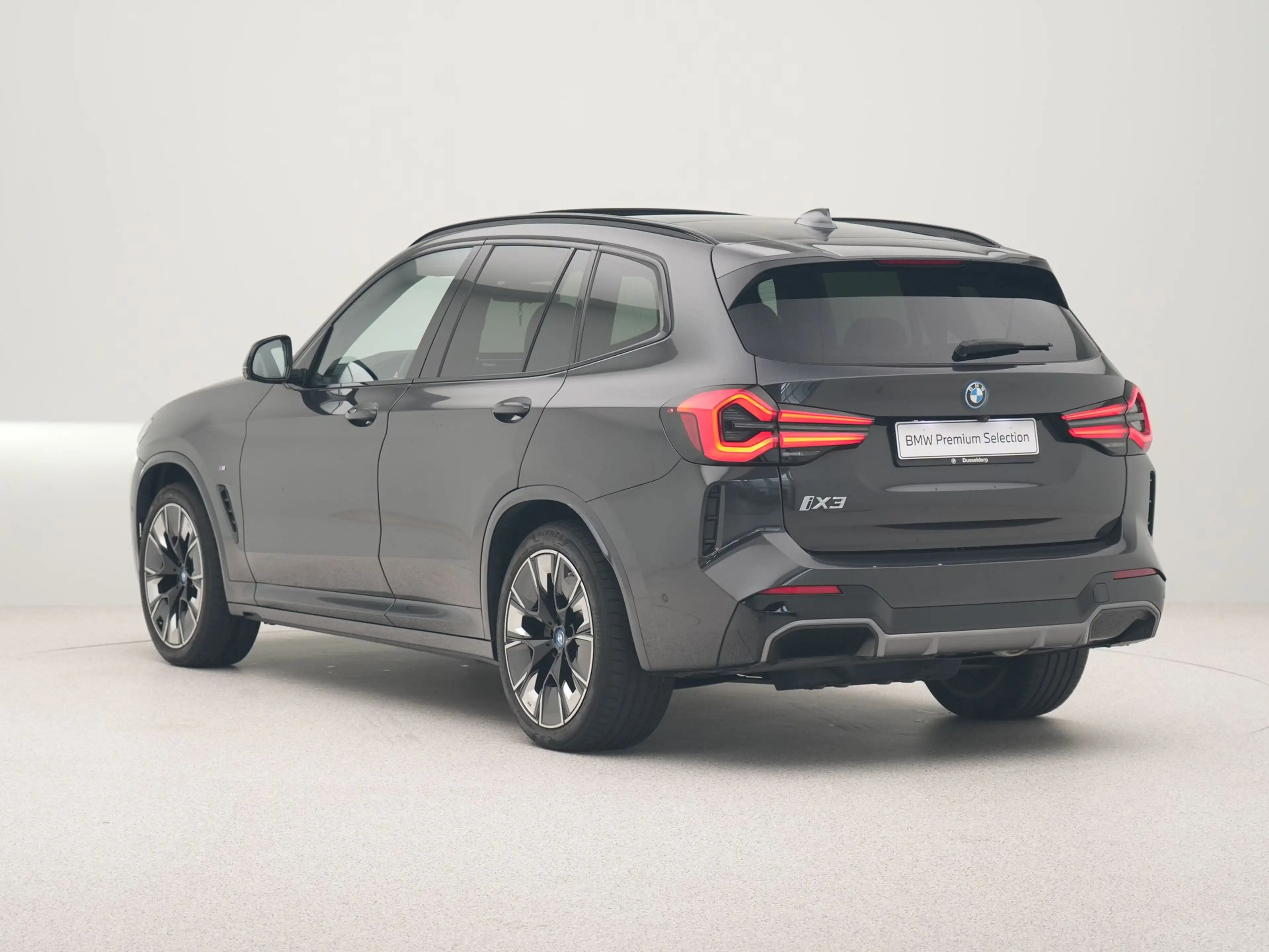 BMW iX3 High Executive 80 kWh SoH 100% — photo 10